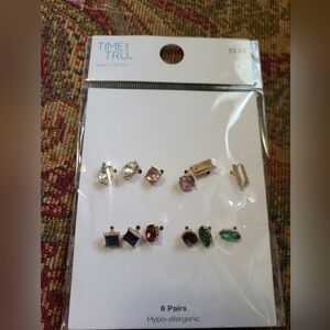 Time and Tru Earrings Set